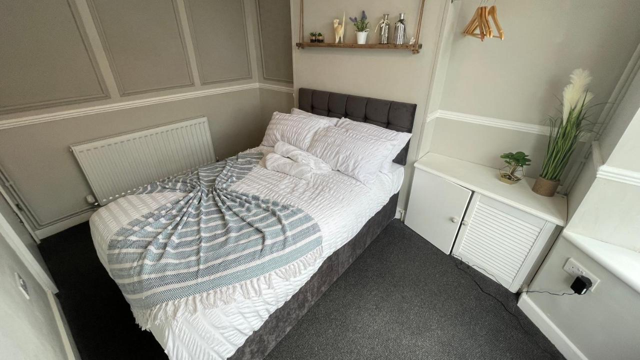 Spacious 6 Bed Home Near City & Albion Stadium Perfect For Contractors! Birmingham Exterior foto